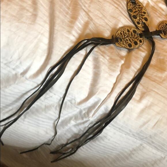 Belt- wood engraved & leather - Picture 3 of 3